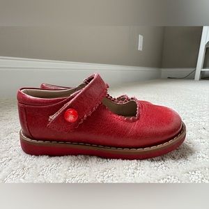 Elephantito red scalloped leather Mary Jane shoes in size US 9